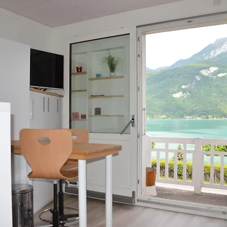 Le Coin Des Cygnes, Face Au D'annecy Avec Privee Apartment Doussard