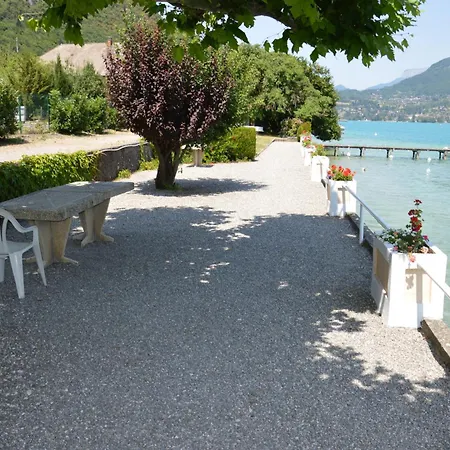 Apartment Le Coin Des Cygnes, Face Au D'annecy Avec Privee